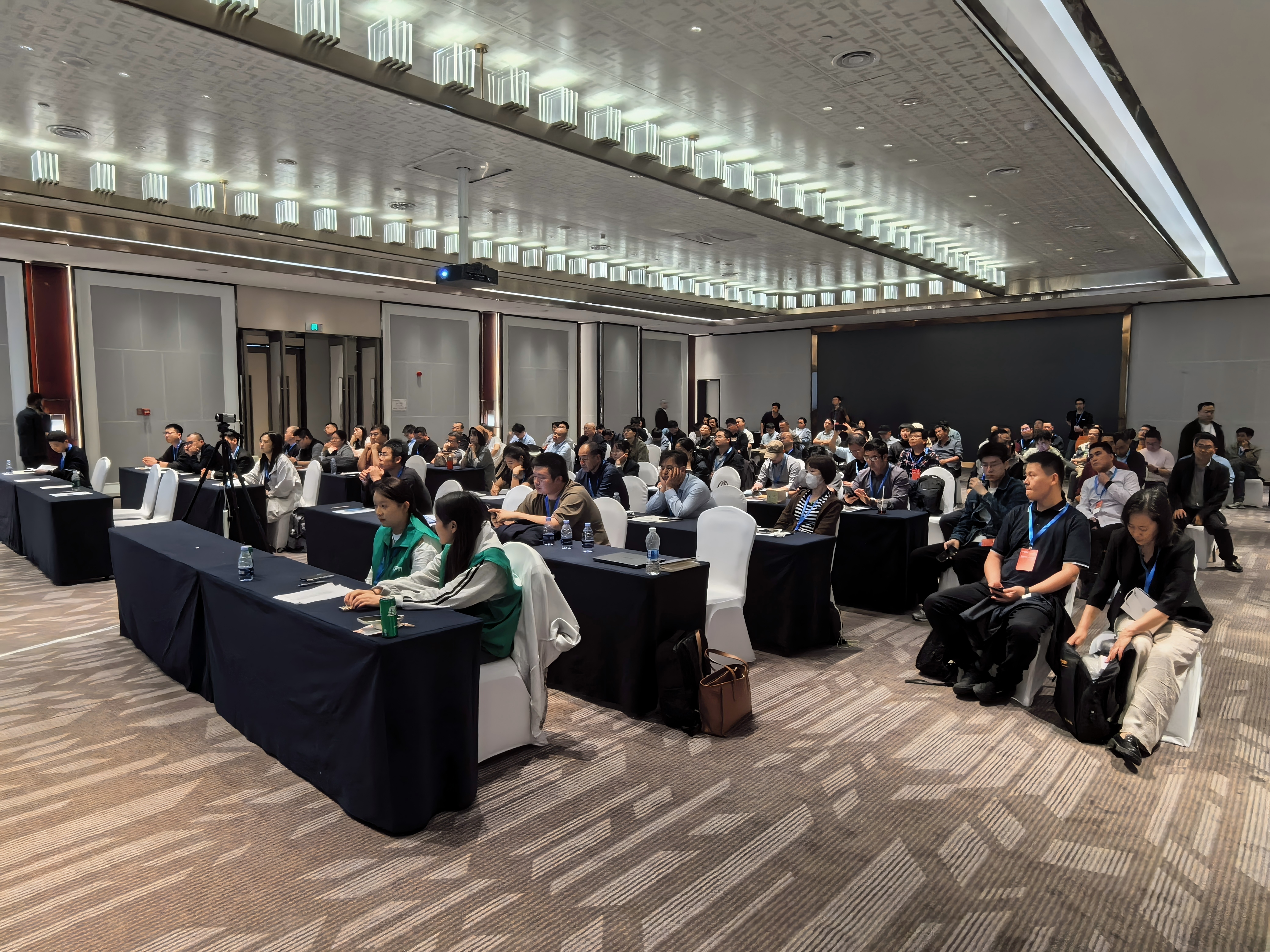 我司在67屆藥機(jī)會(huì)上成功舉辦技術(shù)講座